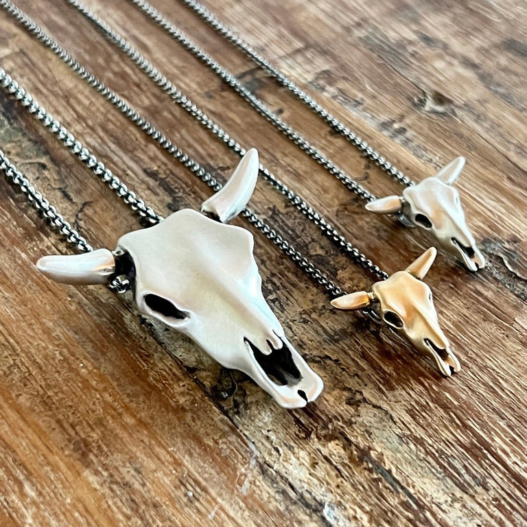 Amazon.com: Western Necklace for Cowgirl Cowboy Bohemian Turquoise Bull Ox  Head Skull Necklace for Women Men Glow in the Dark Jewelry : Sports &  Outdoors
